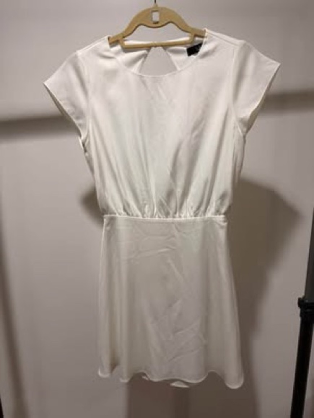 Women's White Cap-Sleeve Tie-Back Dress